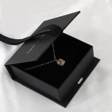 Hộp Đựng Trang Sức Sang Trọng